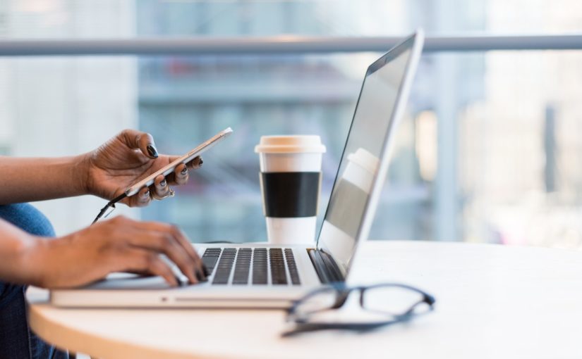 Mais tempo em casa? Saiba quais cuidados você deve ter com o home office