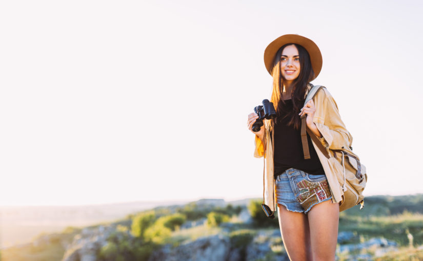 Viagens solo para mulheres: Destinos seguros, dicas de hospedagem e como aproveitar a experiência ao máximo