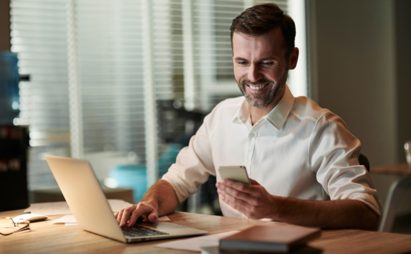 Nova geração de empreendedores digitais acelera criação de sites no Brasil