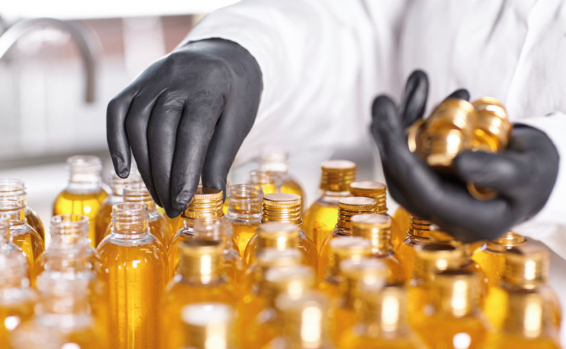 O selo ADIPEC fortalece a confiança no mercado de perfumes ao garantir autenticidade, procedência e credibilidade.