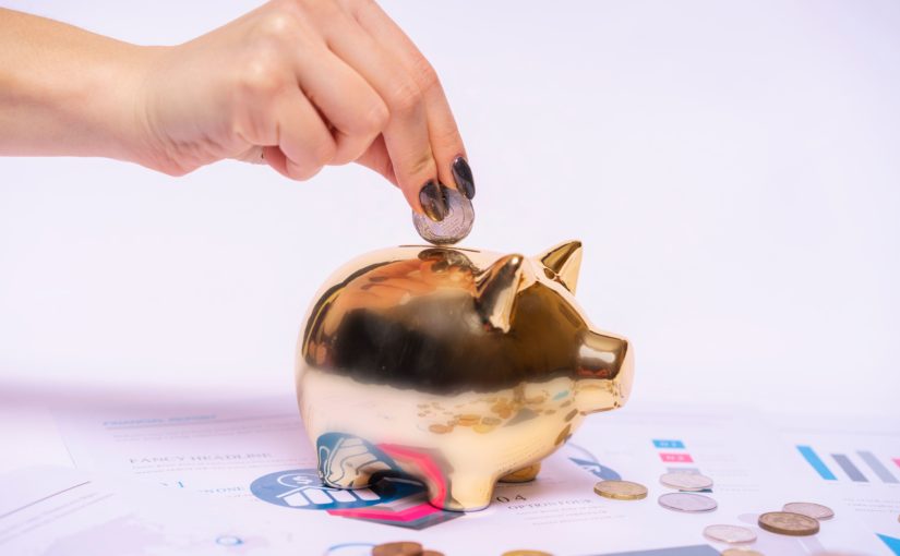 Saiba como funcionam diferentes alternativas de acumulação de recursos e quais fatores considerar ao longo dos anos.