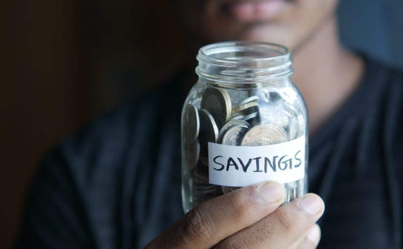 Veja estratégias para economizar na hospedagem em resorts, comparando períodos, pacotes, benefícios e condições de reserva antes de viajar.